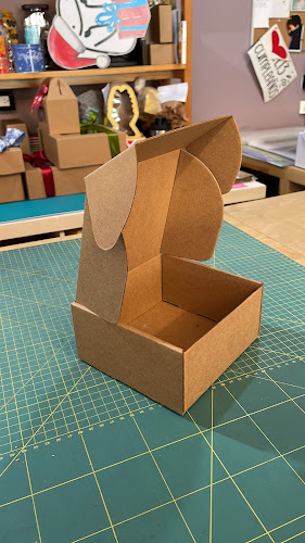 Negocio La Caja De Cartón